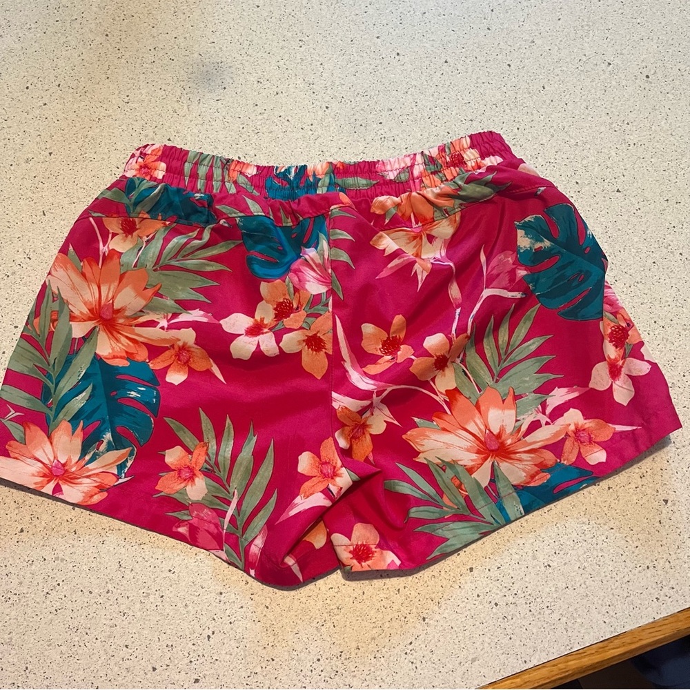 Old Navy Active Girl’s Sport Shorts - Picture 2 of 4